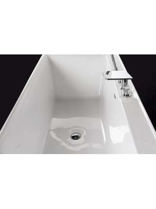 Акриловая ванна BelBagno BB19-BIA