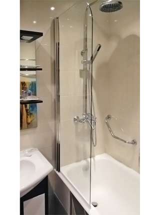Шторка на ванну GuteWetter Lux Pearl GV-601 левая 70 см стекло бесцветное, профиль хром